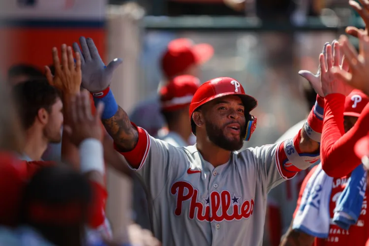 Wheeler throws 6 strong innings, Sosa hits go-ahead homer in Phillies' 5-2 win over Angels